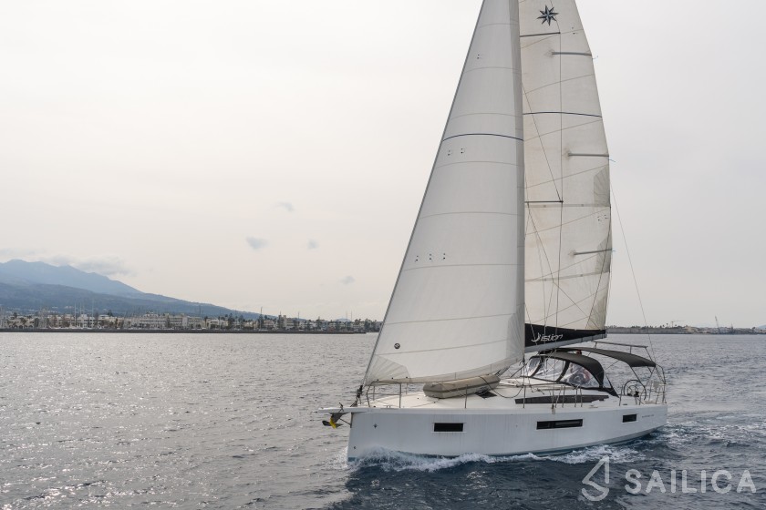 Sun Odyssey 410 - Yacht Charter Sailica