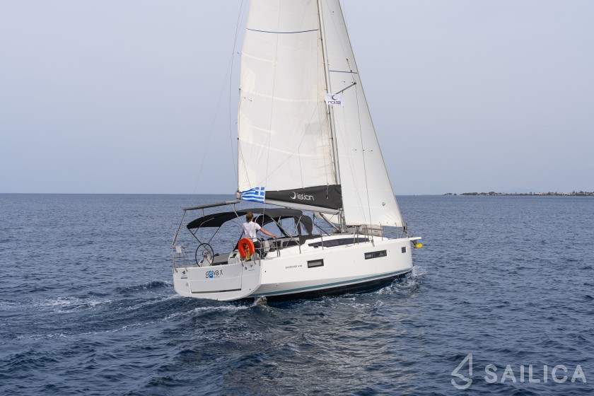 Sun Odyssey 410 - Yacht Charter Sailica