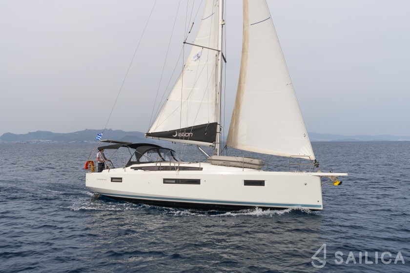 Sun Odyssey 410 - Yacht Charter Sailica