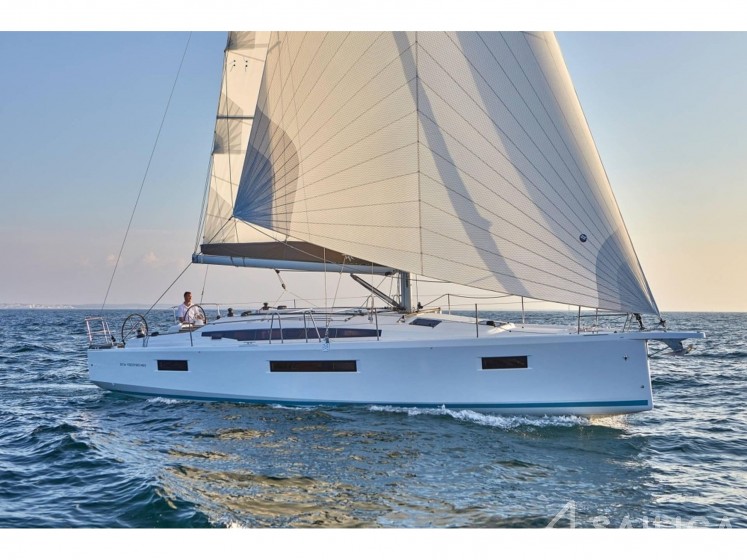 Sun Odyssey 410 - Yacht Charter Sailica
