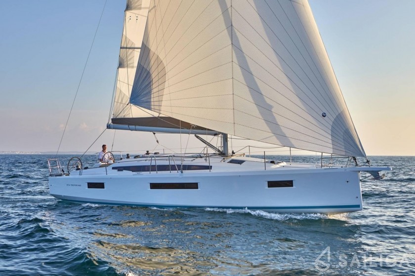 Sun Odyssey 410 - Yacht Charter Sailica