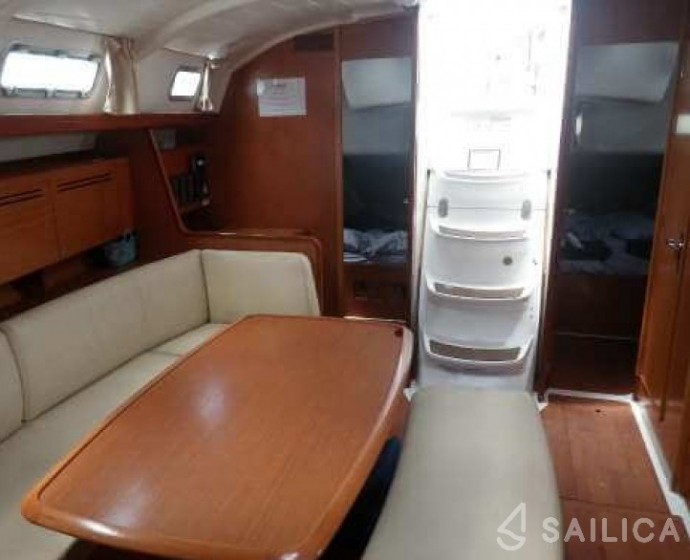 Oceanis 473 - Yacht Charter Sailica