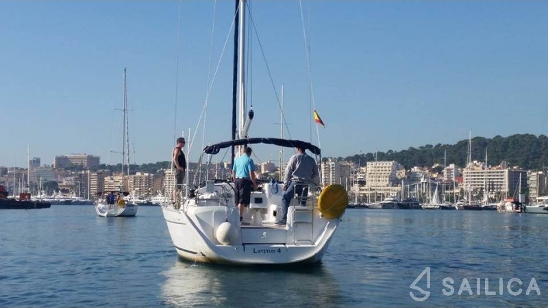 Oceanis 473 - Yacht Charter Sailica
