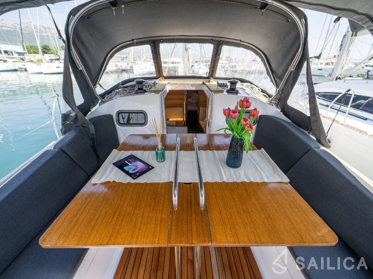 Elan Impression 40.1 - Yacht Charter Sailica