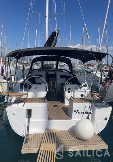 Elan Impression 40.1 - Yacht Charter Sailica