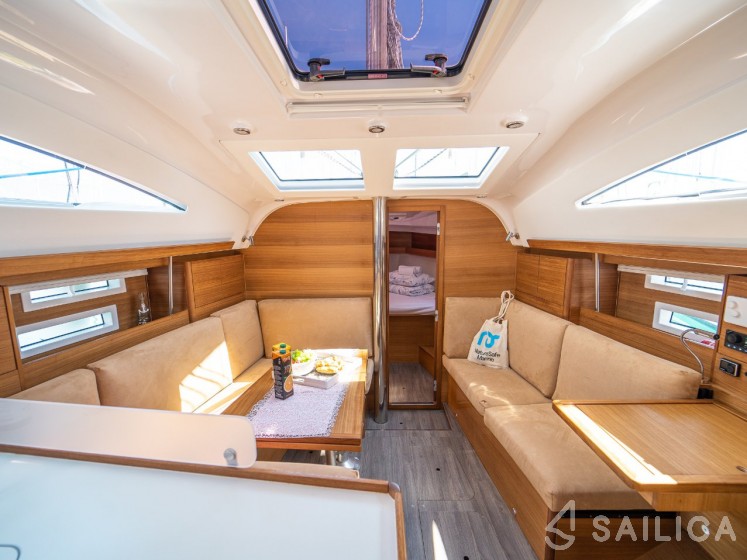Elan Impression 40.1 - Yacht Charter Sailica