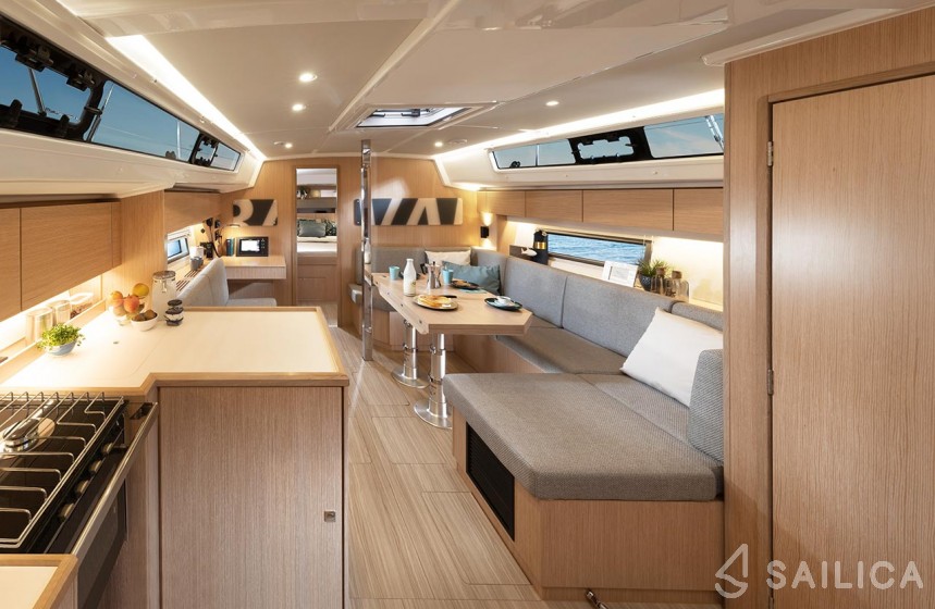 Bavaria C42 - Yacht Charter Sailica