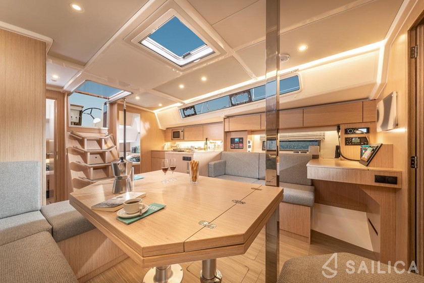 Bavaria C42 - Yacht Charter Sailica