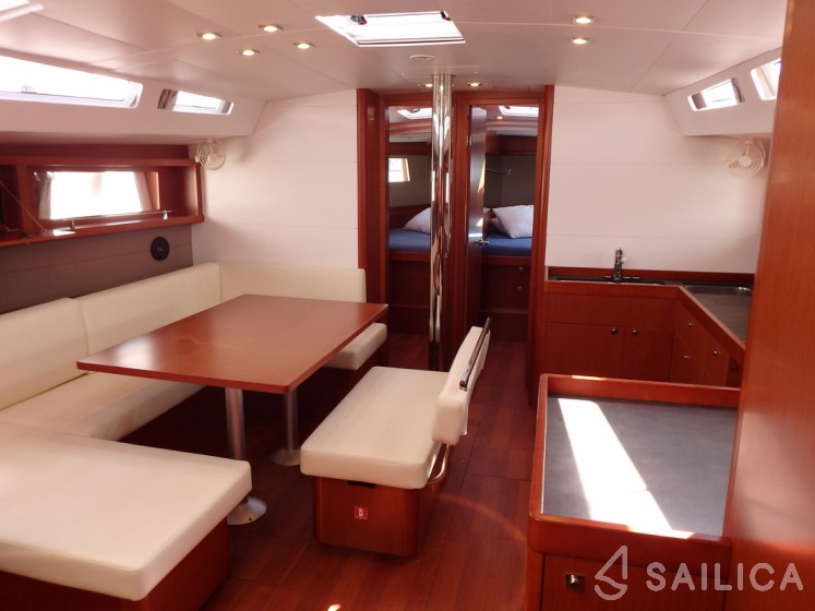 Oceanis 48 - Yacht Charter Sailica