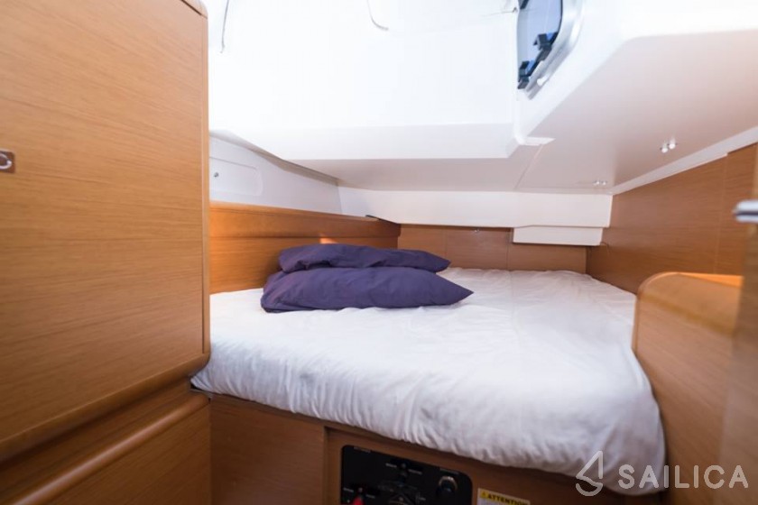 Sun Odyssey 439 - Yacht Charter Sailica