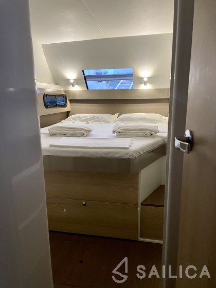 Bali 4.1 - Yacht Charter Sailica