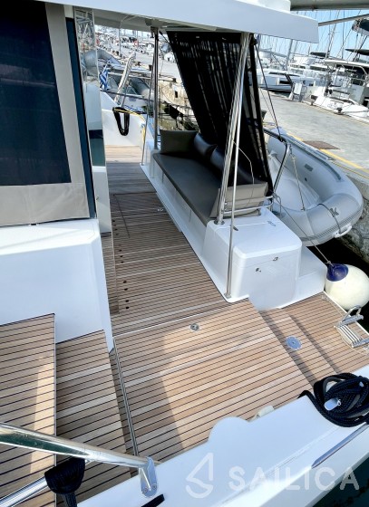 Bali 4.1 - Yacht Charter Sailica