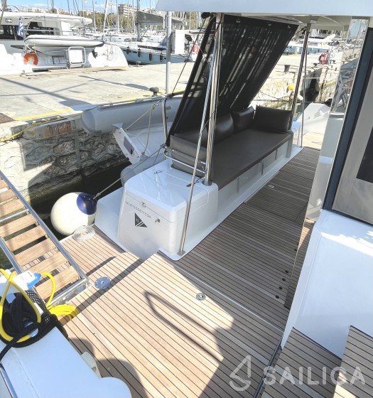 Bali 4.1 - Yacht Charter Sailica