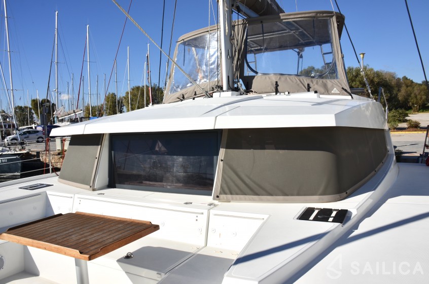 Bali 4.1 - Yacht Charter Sailica