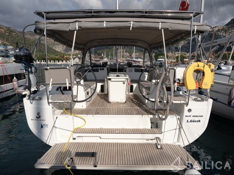 Oceanis 40.1 - Yacht Charter Sailica