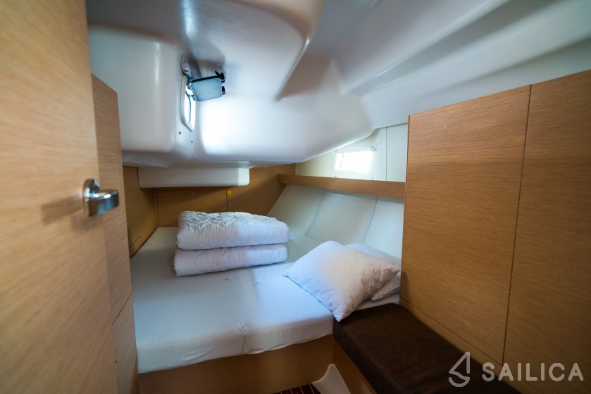 Elan 45 Impression - Yacht Charter Sailica