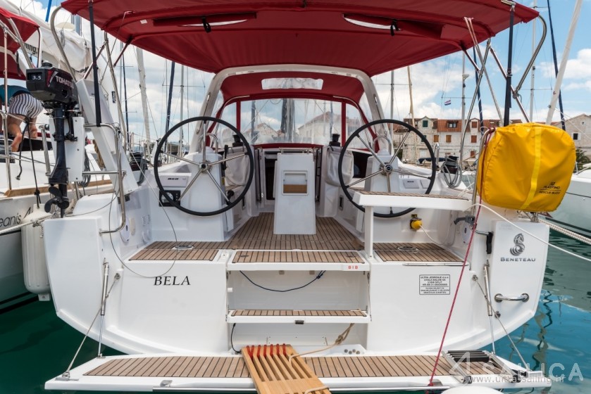 Oceanis 35.1 - Yacht Charter Sailica