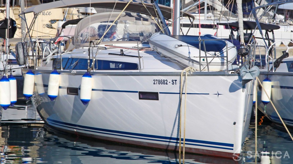 Bavaria 37 Cruiser - Yacht Charter Sailica