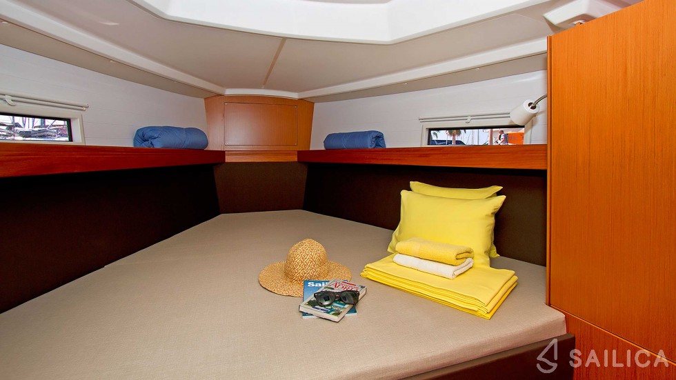 Bavaria 37 Cruiser - Yacht Charter Sailica