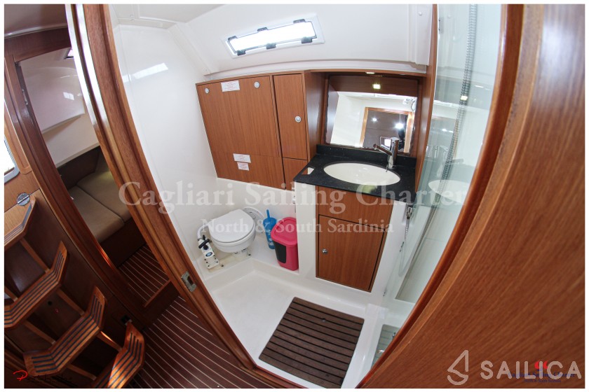 Bavaria Cruiser 40 - Yacht Charter Sailica