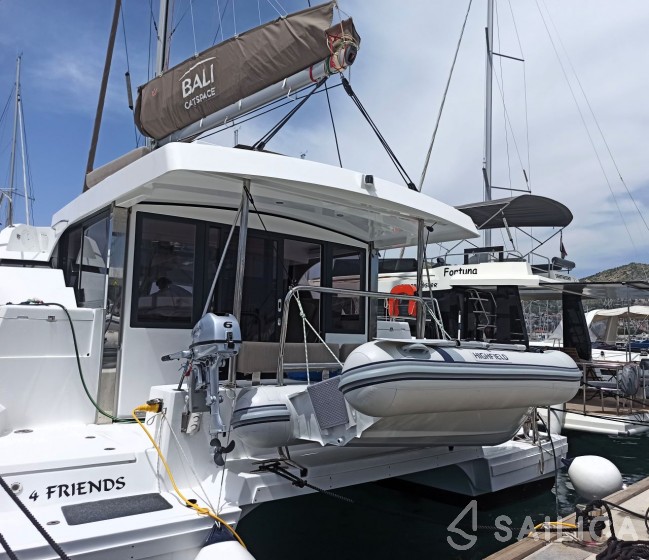Bali Catspace - Yacht Charter Sailica
