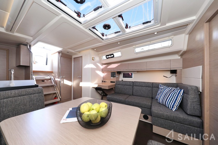 Hanse 458 - Yacht Charter Sailica