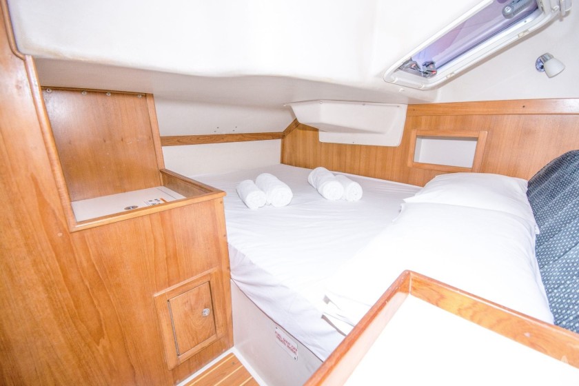 Catalina 350 - Yacht Charter Sailica
