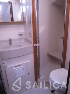 Catalina 350 - Yacht Charter Sailica