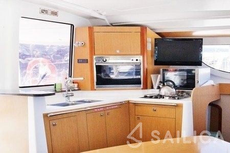 Lipari 41 - Yacht Charter Sailica