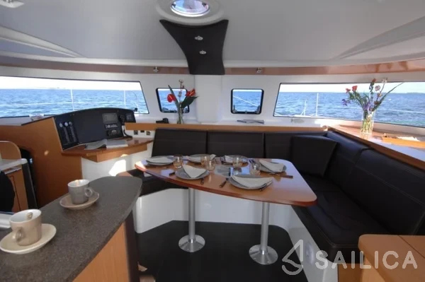 Lipari 41 - Yacht Charter Sailica
