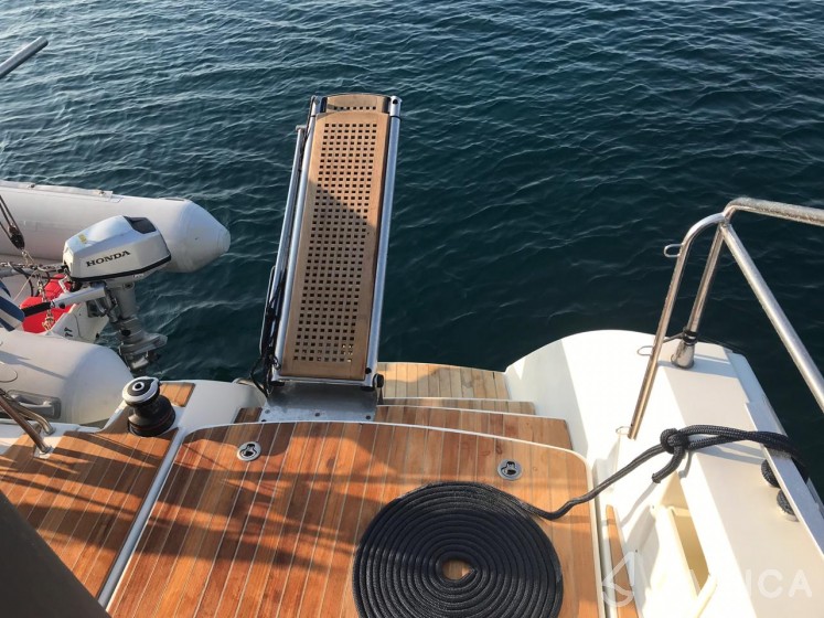 Lagoon 450  Flybridge - Yacht Charter Sailica