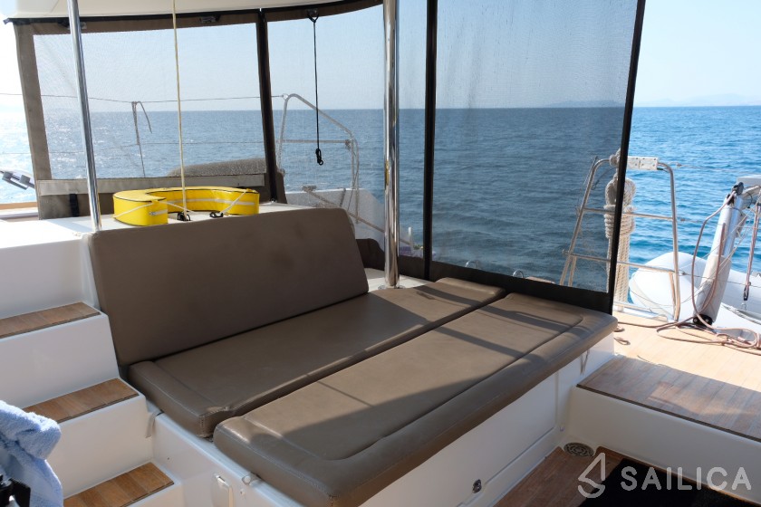 Lagoon 450  Flybridge - Yacht Charter Sailica