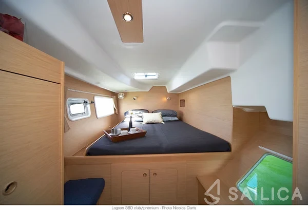 Lagoon 380 - Yacht Charter Sailica