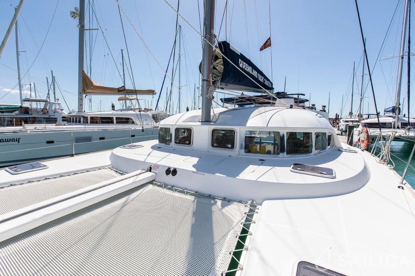 Lagoon 380 - Yacht Charter Sailica