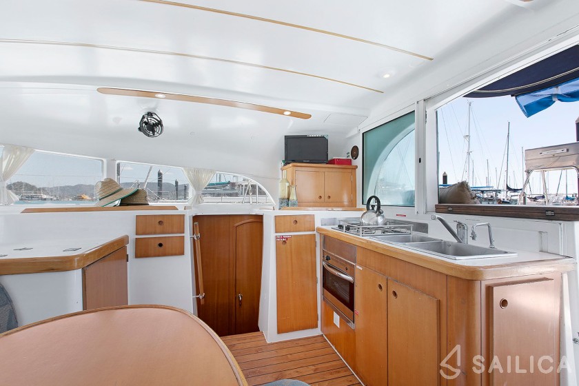 Lagoon 380 - Yacht Charter Sailica