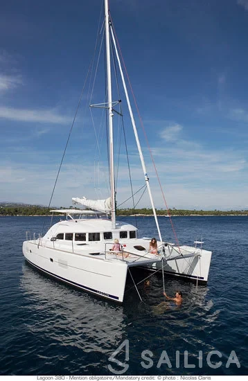 Lagoon 380 - Yacht Charter Sailica