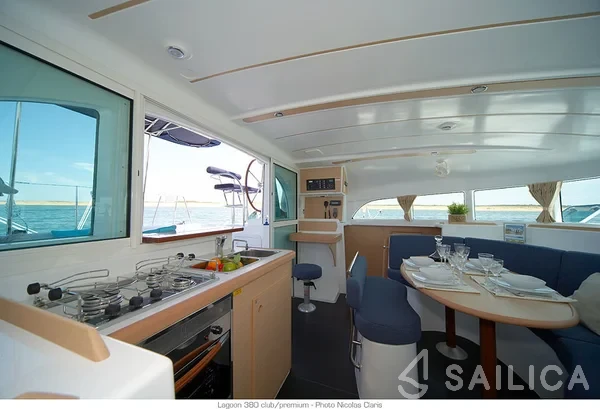 Lagoon 380 - Yacht Charter Sailica