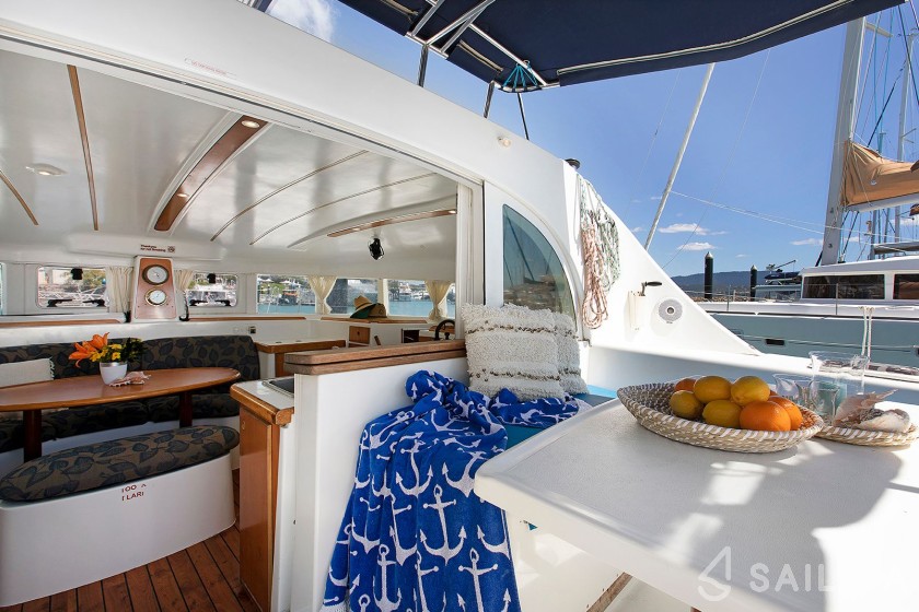 Lagoon 380 - Yacht Charter Sailica