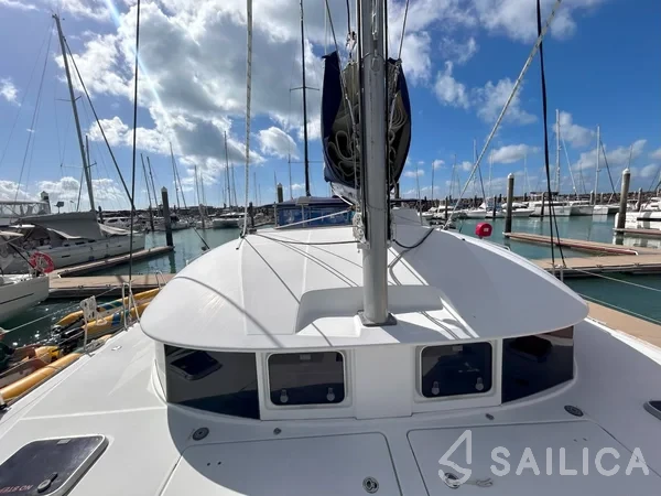 Lagoon 380 - Yacht Charter Sailica
