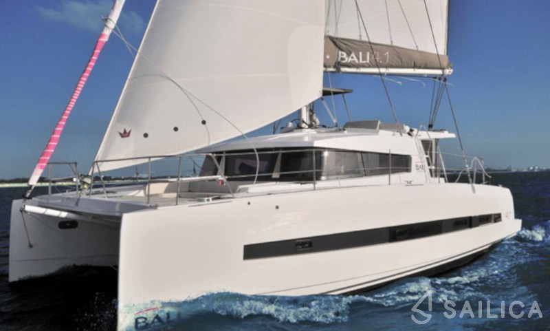 Bali 4.1 - Yacht Charter Sailica