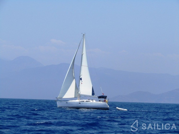 Sun Odyssey 35 - Yacht Charter Sailica