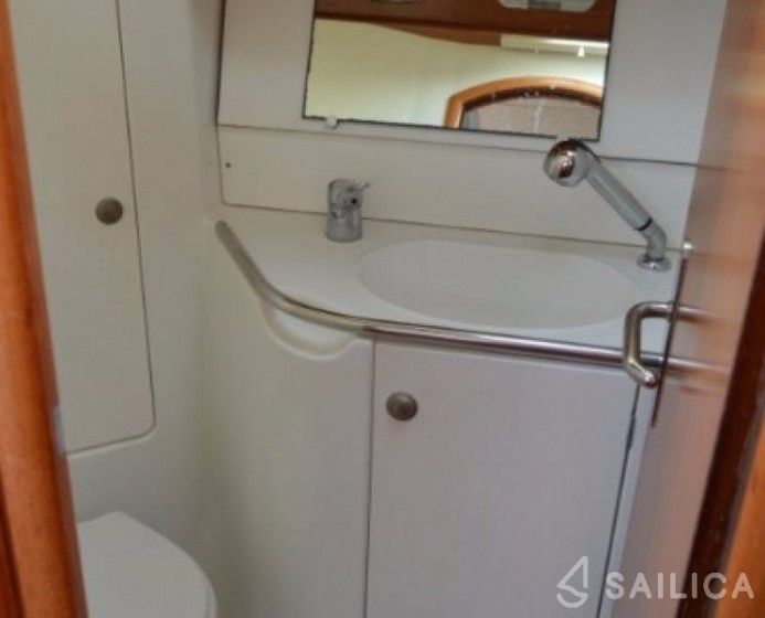 Sun Odyssey 35 - Yacht Charter Sailica