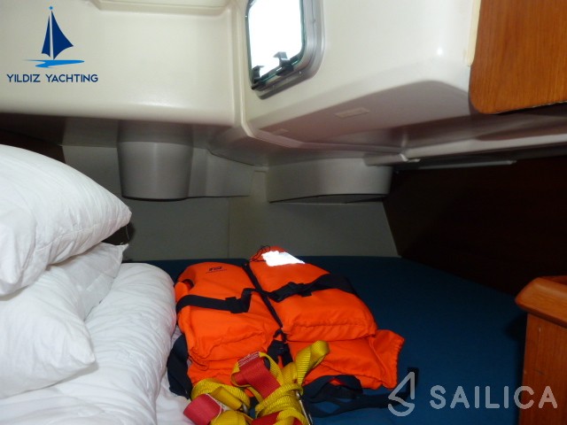 Sun Odyssey 35 - Yacht Charter Sailica