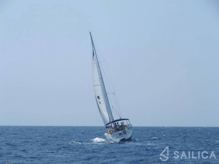Sun Odyssey 35 - Yacht Charter Sailica