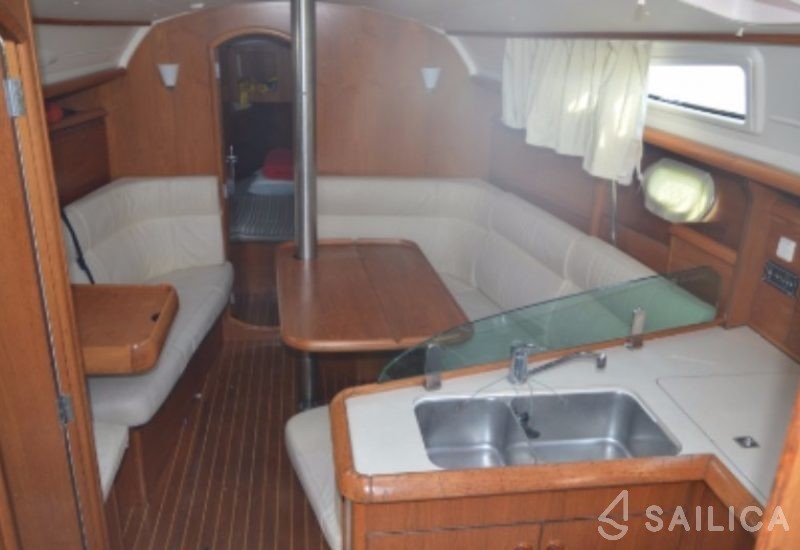 Sun Odyssey 35 - Yacht Charter Sailica
