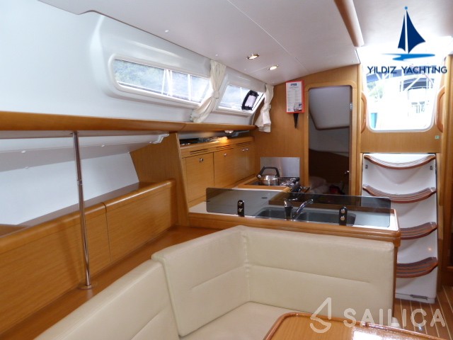 Sun Odyssey 36i - Yacht Charter Sailica