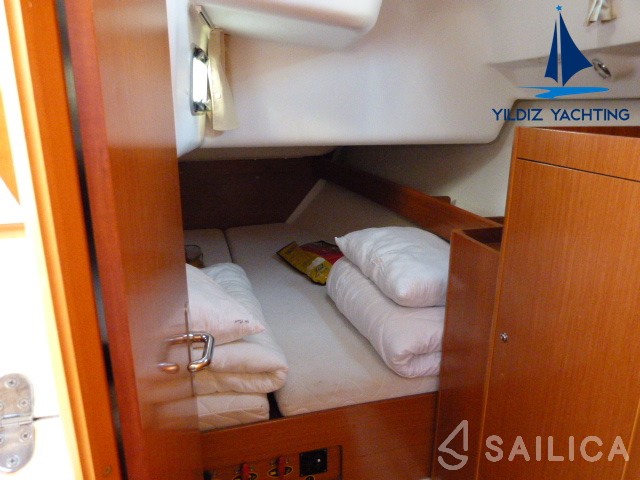 Cyclades 39.3 - Yacht Charter Sailica