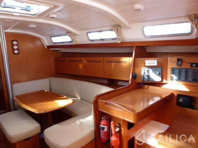Cyclades 39.3 - Yacht Charter Sailica