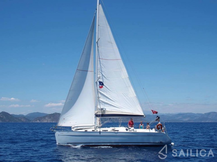 Cyclades 39.3 - Yacht Charter Sailica