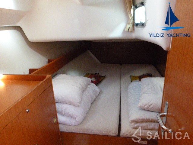 Cyclades 39.3 - Yacht Charter Sailica